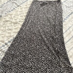 Pull&Bear Monochrome Patterned Maxi Skirt